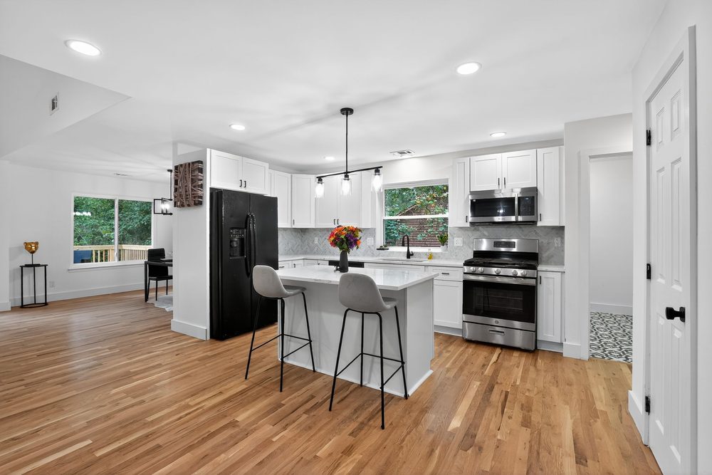 Renovated kitchen at 1437 Stoneleigh Hill